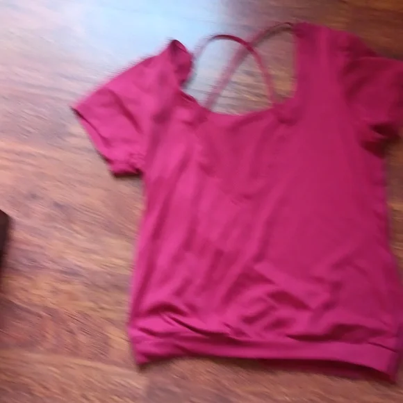 Puma top - Picture 6 of 7